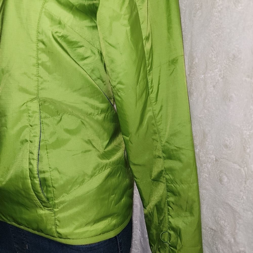 Adidas Outdoor lightly insulated full zip jacket (small) - Picture 4 of 9